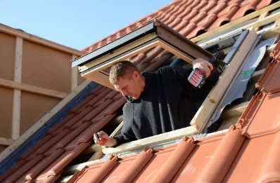 Pose de fenêtres de toit Velux à Labescau
